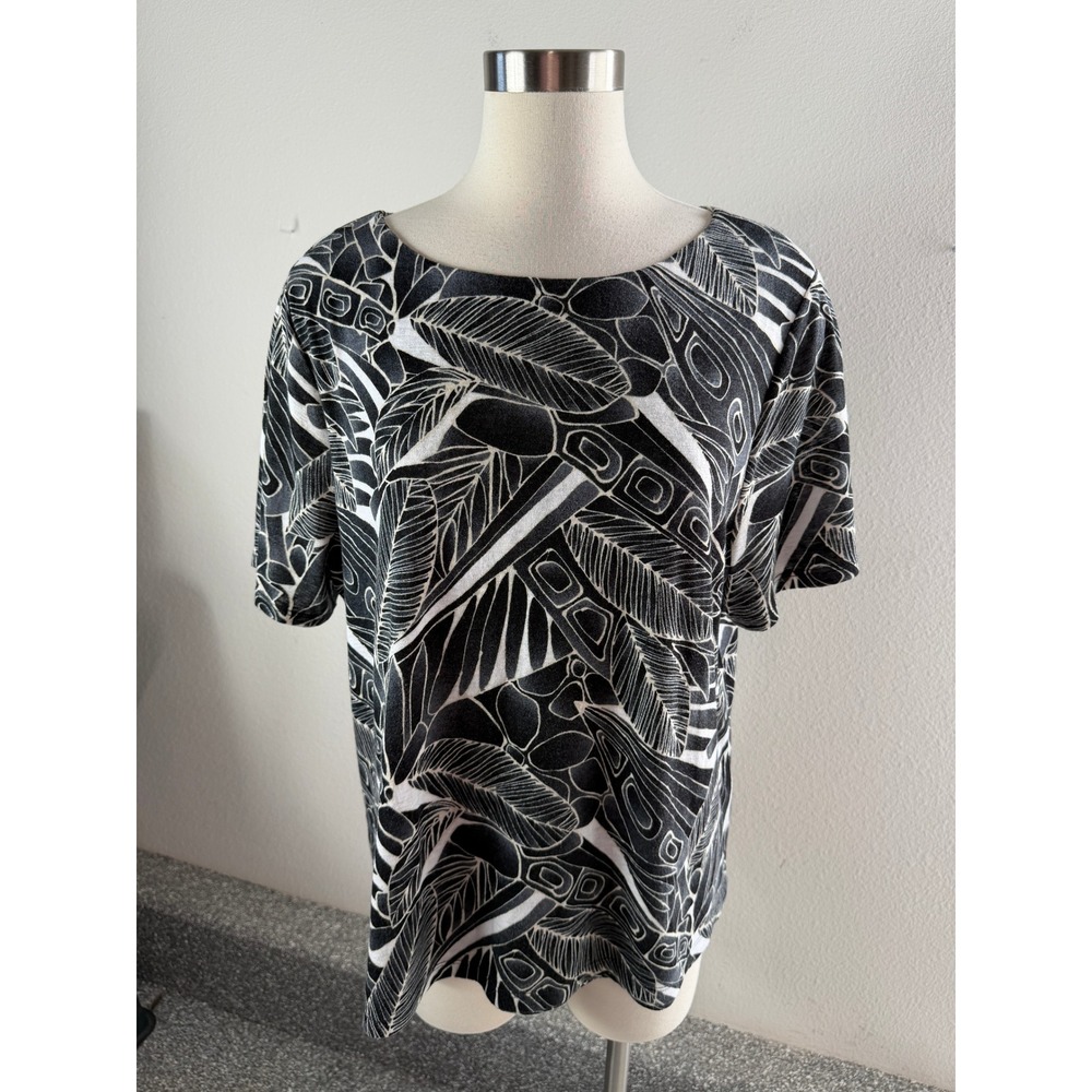 Chicos Womens XL Black White Abstract Tropical Leaf Knit Top Tee
